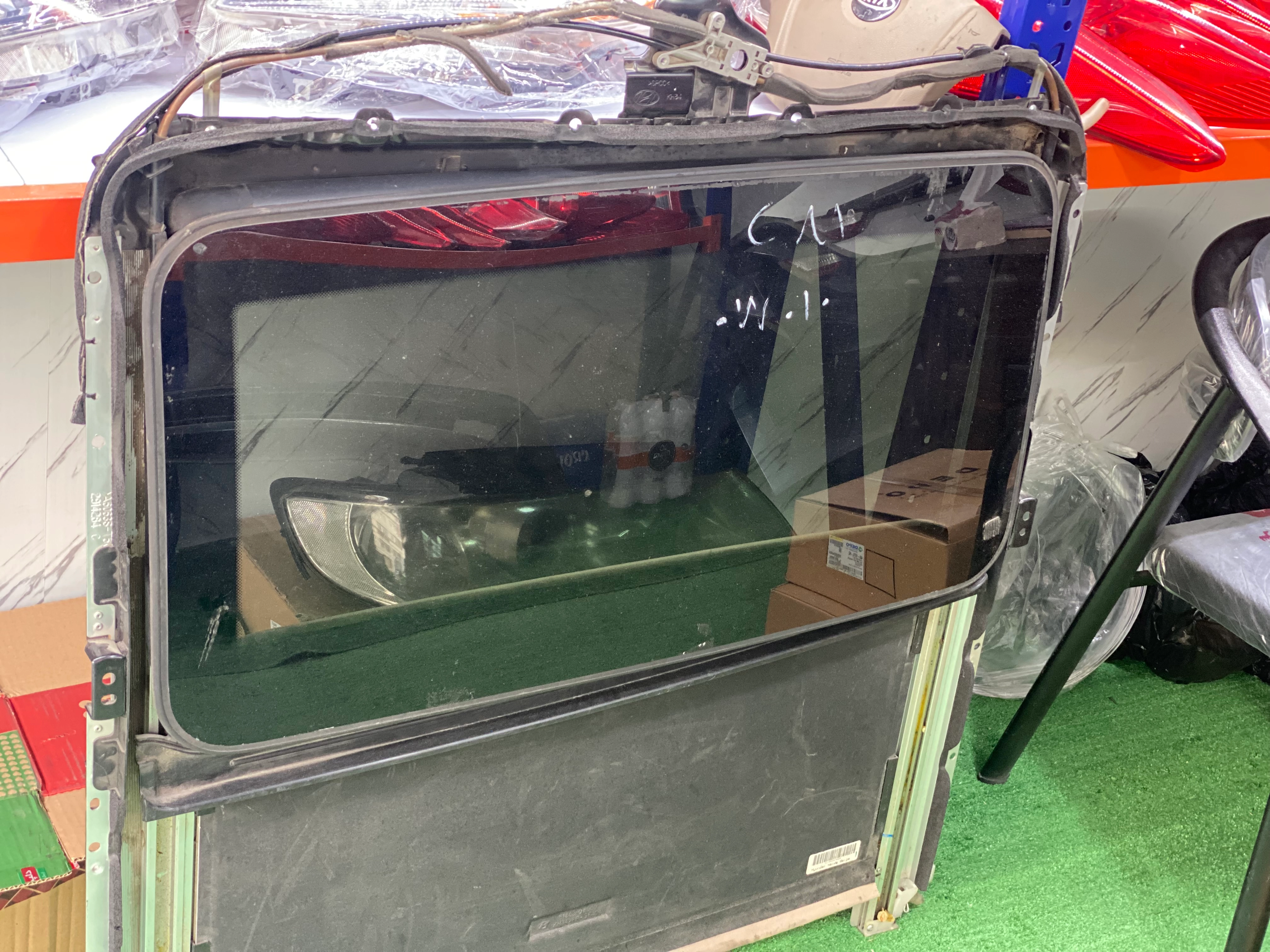 .سانروف سانتافه ۲۷۰۰ استوک اورجینال کدفنی :921012BXXX