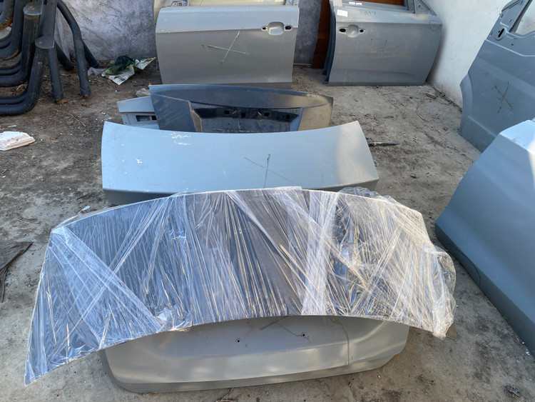 درب صندوق بسترن b50 ,,b30,,b50f استوک اورجینال آستر کارخانه فابریک آماده رنگ آمیزی