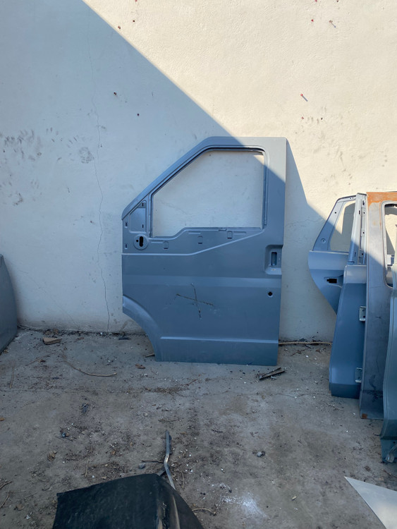 درب های جلو و عقب هونگچی استوک اورجینال آستر کارخانه فابریک آماده رنگ آمیزی