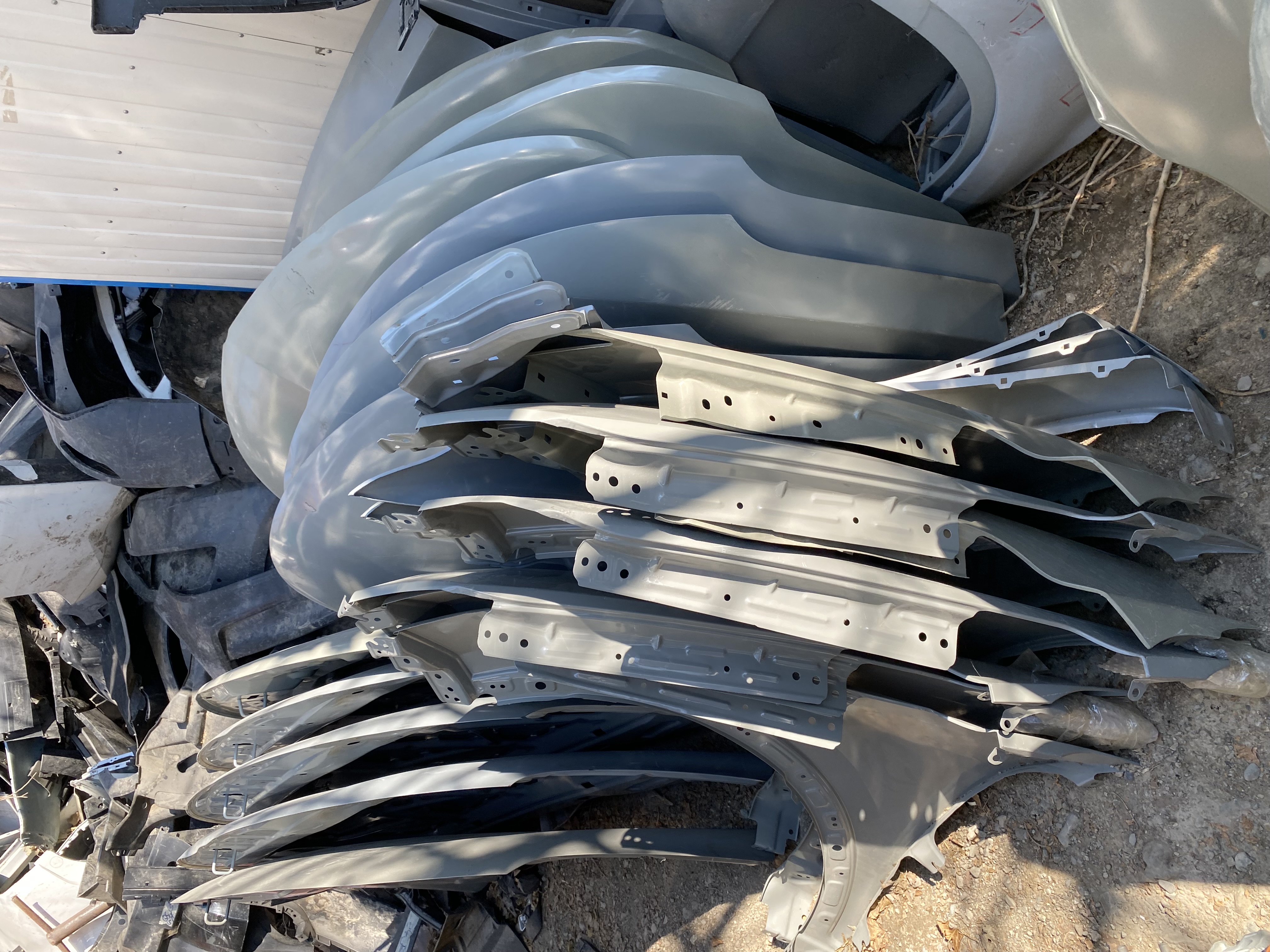 گلگیر جلو فیدلیتی استوک اورجینال آستر فابربک کارخانه آماده رنگ آمیزی