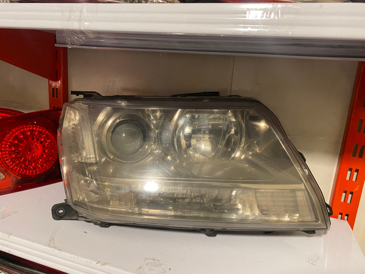 چراغ جلو سوزوکی ویتارا سمت راست استوک اورجینال