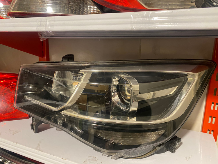 چراغ جلو ایکس ۲۲ سمت چپ استوک اورجینال شرکتی