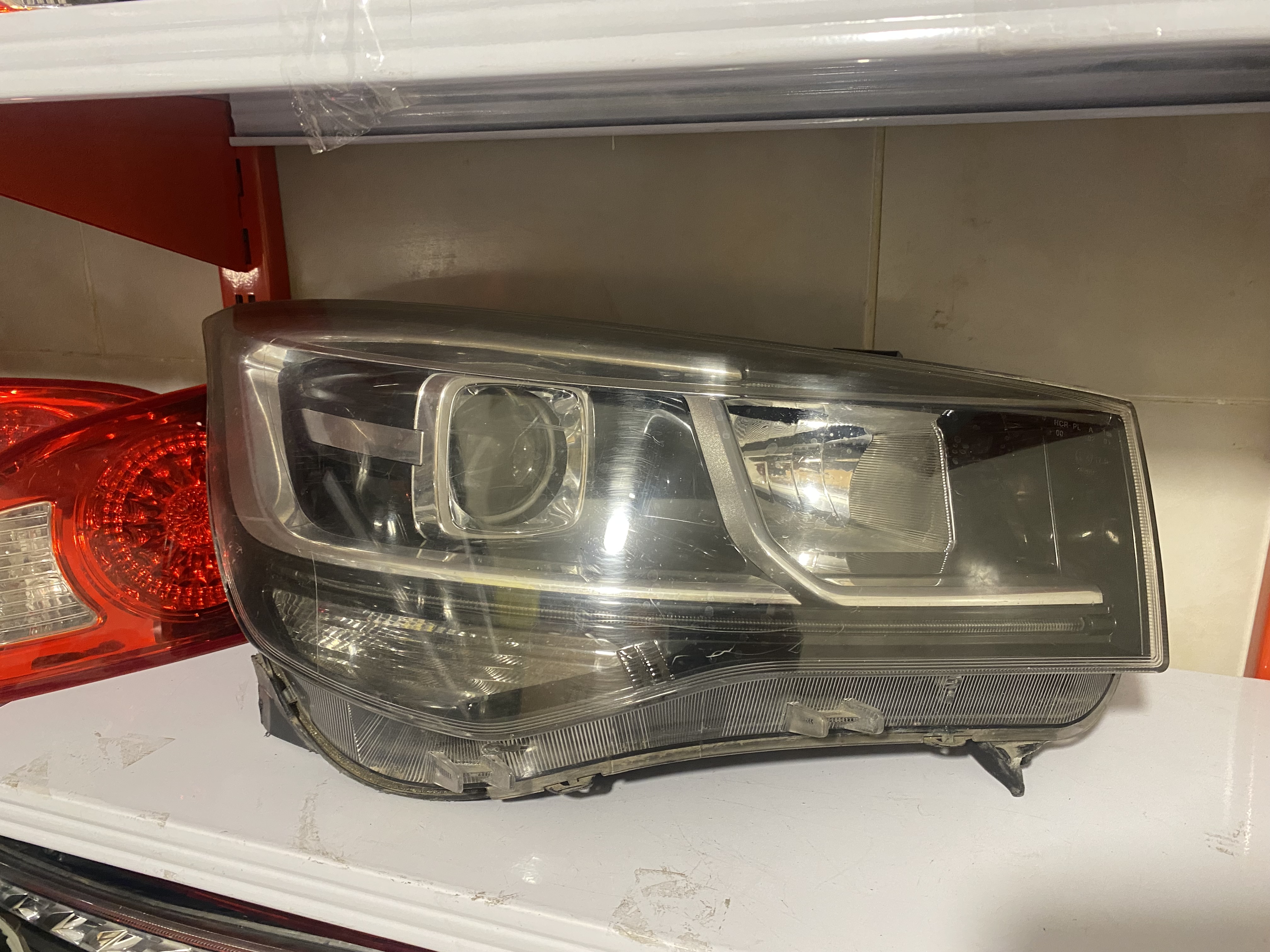 چراغ جلو ایکس ۲۲ سمت راست استوک اورجینال شرکتی