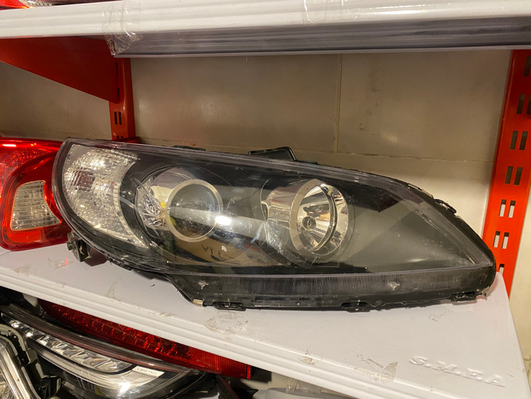 چراغ جلو kmc جک j5 سمت راست استوک اورجینال شرکتی